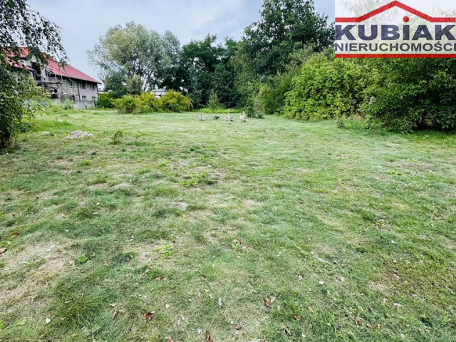 Działka budowlana 1638m2 w otoczeniu zieleni.