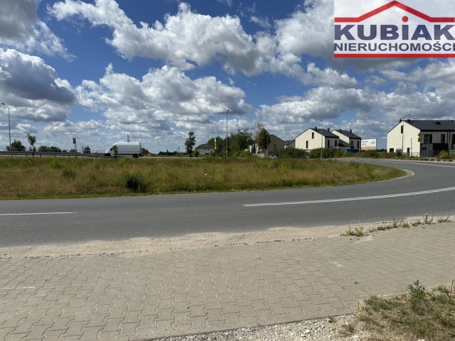1000 m2 pod zabudowę bliźniaczą lub jednorodzinną.